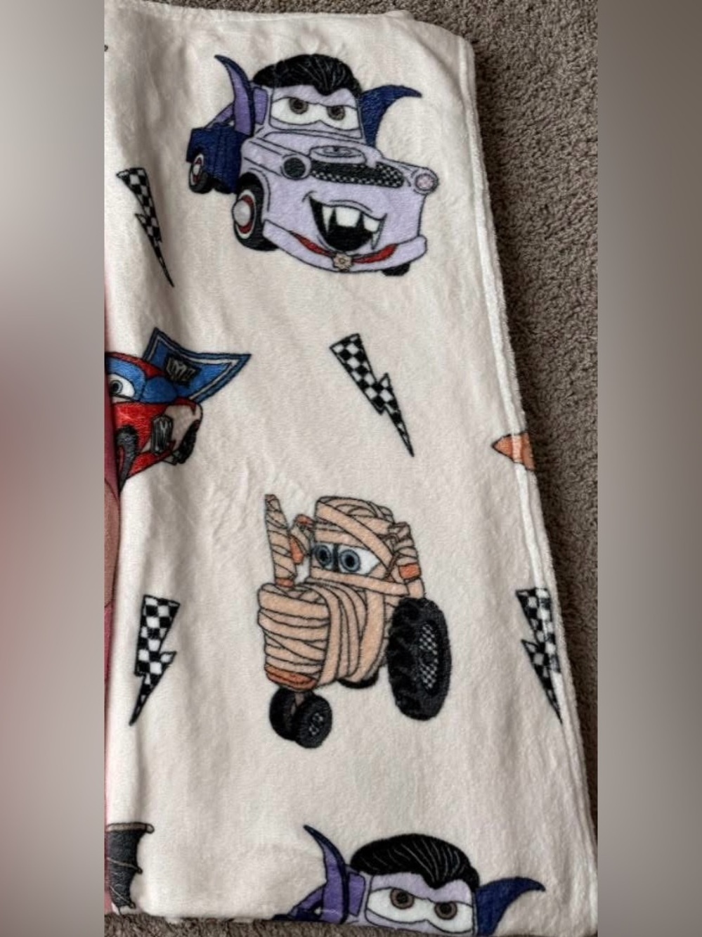LAST CHANCE* Disney Pixar Spooky CARS blanket